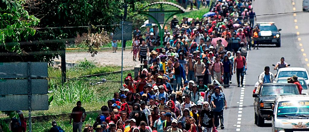 Central American migrants heading to the US walk in caravan