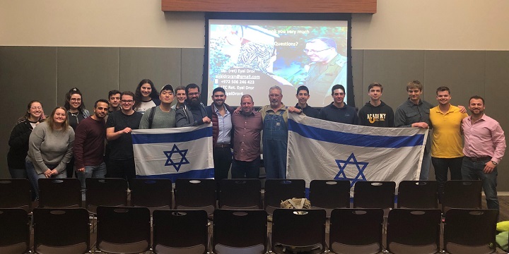 Former IDF officer Eyal Dror during a speaking tour of California universities in February 2020. Photo: Students Supporting Israel.