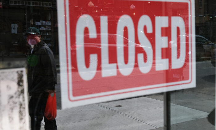 A store stands closed in New York City on April 21, 2020. (Spencer Platt/Getty Images)
