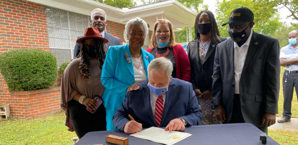 (Henry Thornton/YHN)