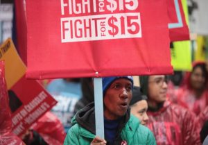 Minimum-wage protesters in Chicago in 2017 / Getty Images