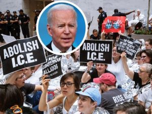 NICHOLAS KAMM/AFP via Getty Images/AP Photo/J. Scott Applewhite