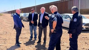 Sen. Mark Kelly talks with CBP personnel at the border in Douglas, Arizona.  (Office of Sen. Kelly)