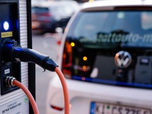 27 July 2022, Schleswig-Holstein, Kiel: An electric car is charged at a charging station operated by Kiel's public utility company. Photo: Frank Molter/dpa (Photo by Frank Molter/picture alliance via Getty Images)