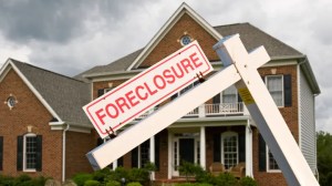 There were approximately 92,634 U.S. properties with foreclosure filings from July through September 2022. (iStock / iStock)