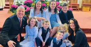 The family of Mark and Ryan-Marie Houck