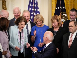 (Photo by Drew Angerer/Getty Images)