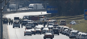 I-77 traffic is seen from the bridge at Remount Road in Charlotte, NC., on Tuesday, Nov. 22, 2022. Officials say 2 dead in helicopter crash off Interstate 77 in Charlotte. BY MELISSA RODRIGUEZ 